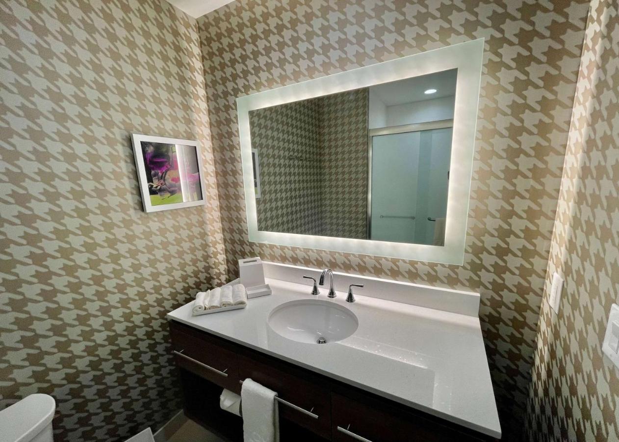 Hawthorn Extended Stay By Wyndham Kingwood Houston Bagian luar foto